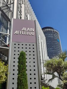 Alain Afflelou óptica sede oficinas recurso