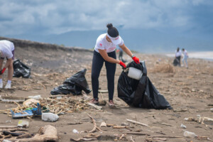 voluntariado-mapfre-playa-recurso