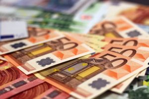 dinero-recurso-euros-nómina-sueldo-salario-rrhh-recursos-humanos-factor-humano-fh