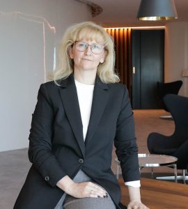 Mónica Andradas - EY