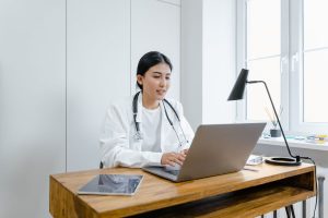 Médico baja consulta recurso