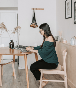 Teletrabajo recurso portátil ordenador casa