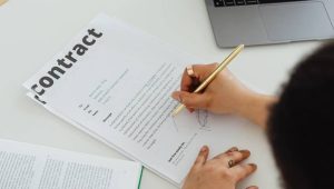 contrato-contratación-empleo-recurso-candidato-rrhh-recursos-humanos-factor-humano-fh