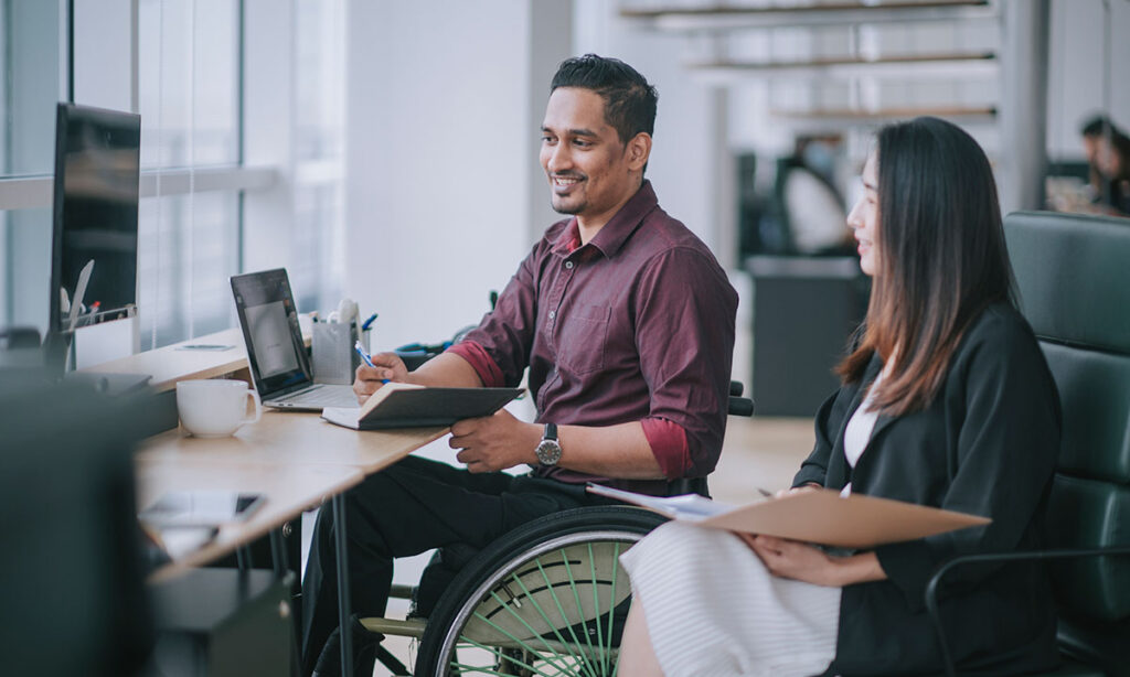 Discapacidad-empleo-accesibilidad-RRHH-FH